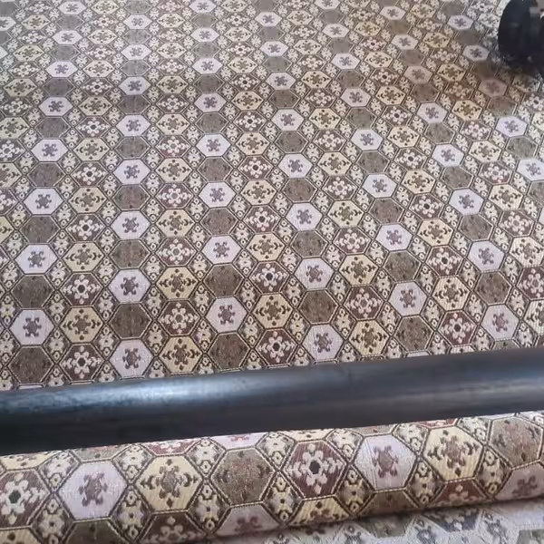 تولیدی پارچه زیر سفره نیرباف یزد تولیدکننده انواع پارچه زیر سفره ای در تنوع رنگ و طرح و عرض 2 و 3 متر.